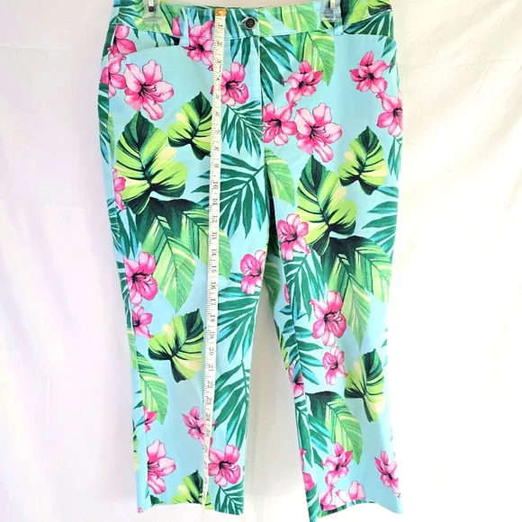 Chicos Sz 1 Perfect Stretch Mystical Blue Blossoms Floral Tropical Capri Pants - Picture 9 of 12